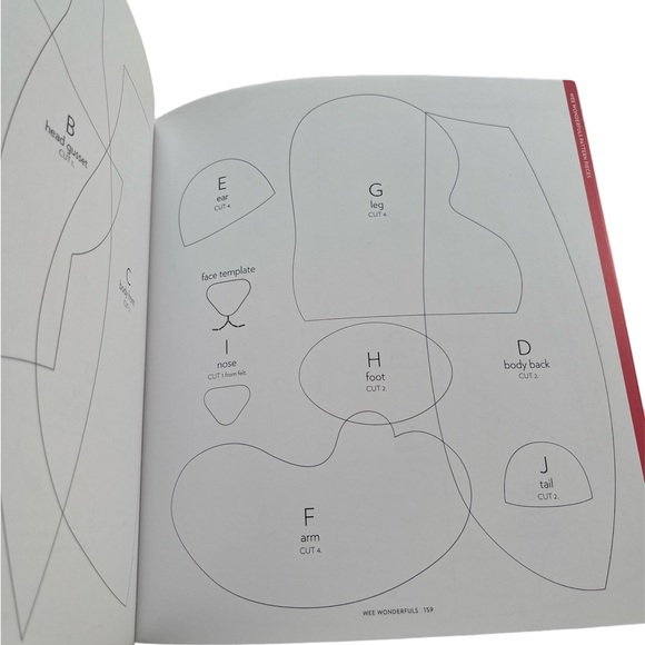 Wee Wonderfuls 24 dolls to Sew and love Sewing Book - Picture 6 of 6